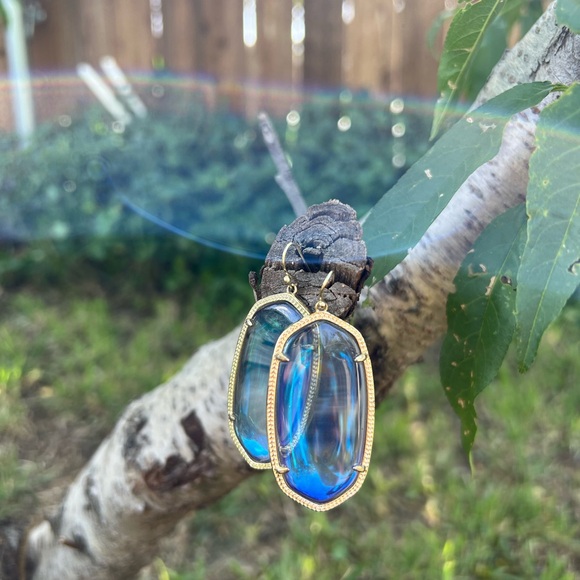 Kendra Scott Iridescent Opalite Elle Earrings - Picture 4 of 5